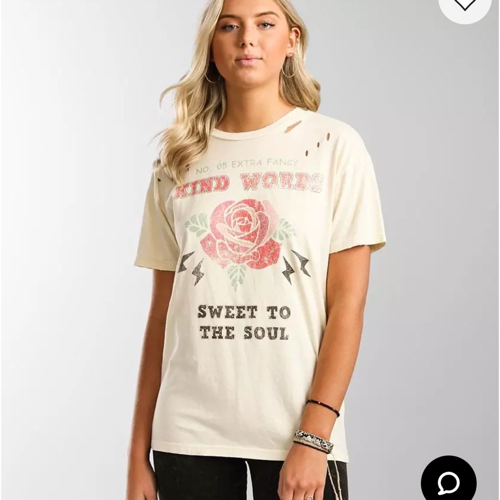 Cream Graphic Tee Modish Rebel BKE size large so cute distructed tee